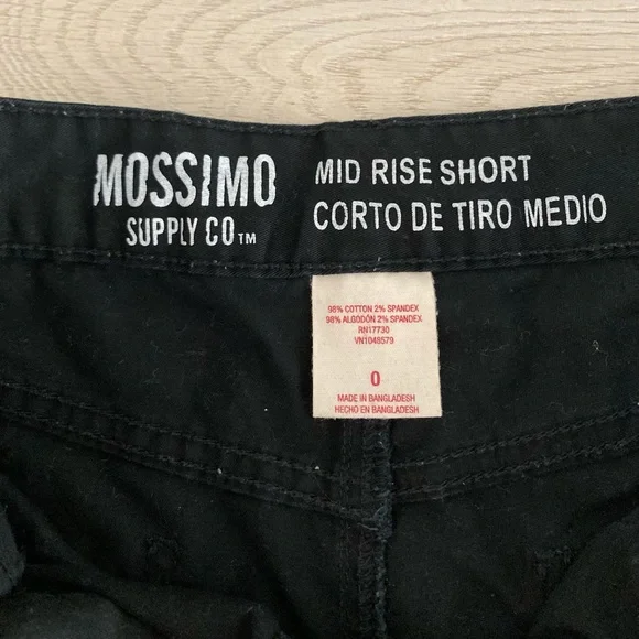 ❌SOLD Mossimo Black Mid Rise Distressed Cotton Shorts - Picture 3 of 3